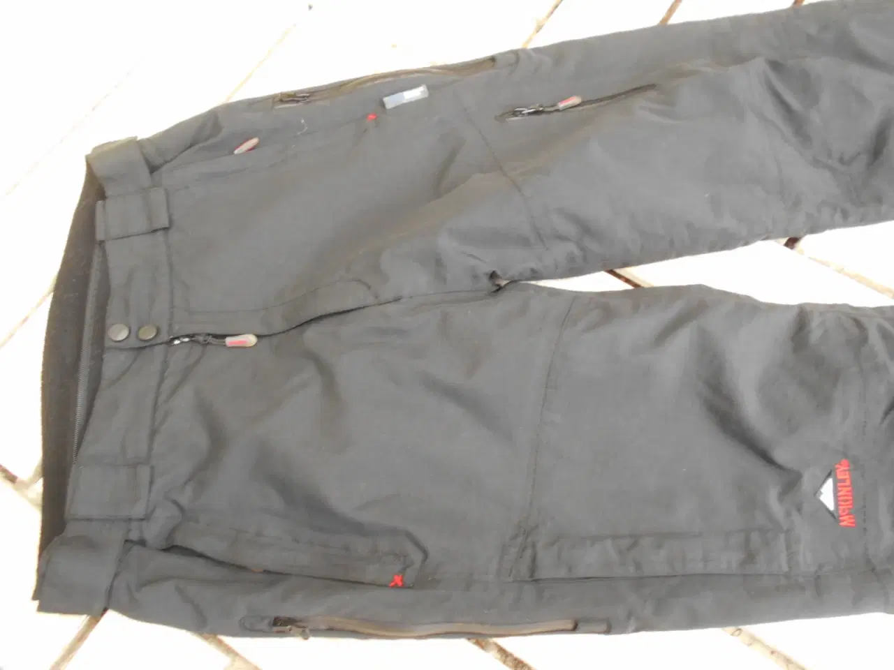 Billede 5 - Helly Hansen regnbukser, bordeaux str.XS