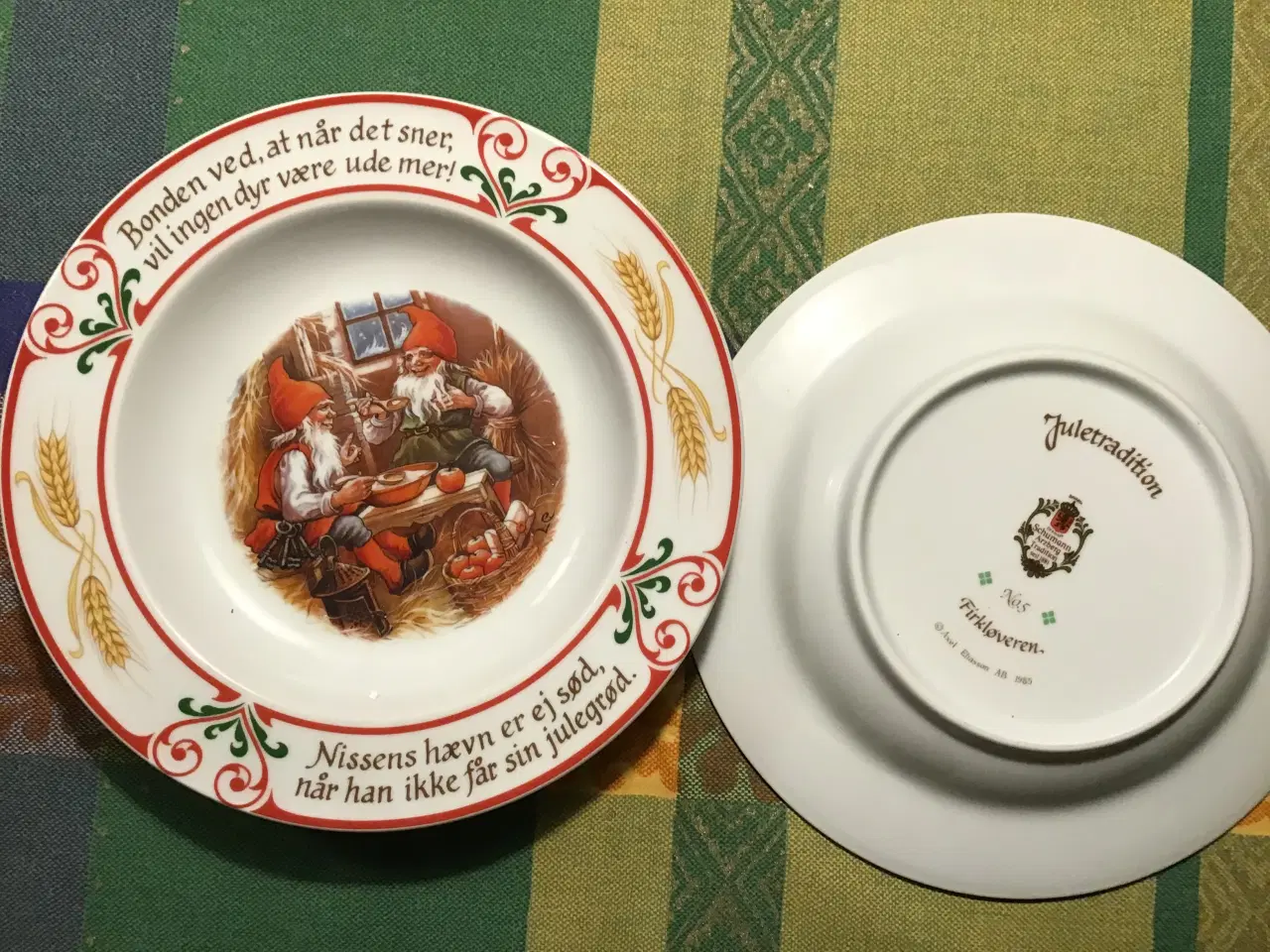 Billede 1 - Firkløver jule tallerkener 6 stk dybe 