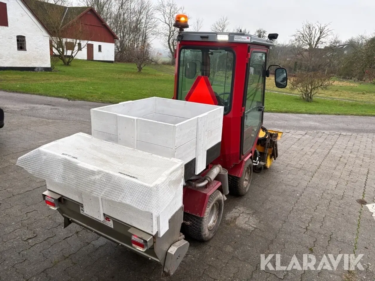 Billede 3 - Redskabsbærer Multi-Trac L327-4