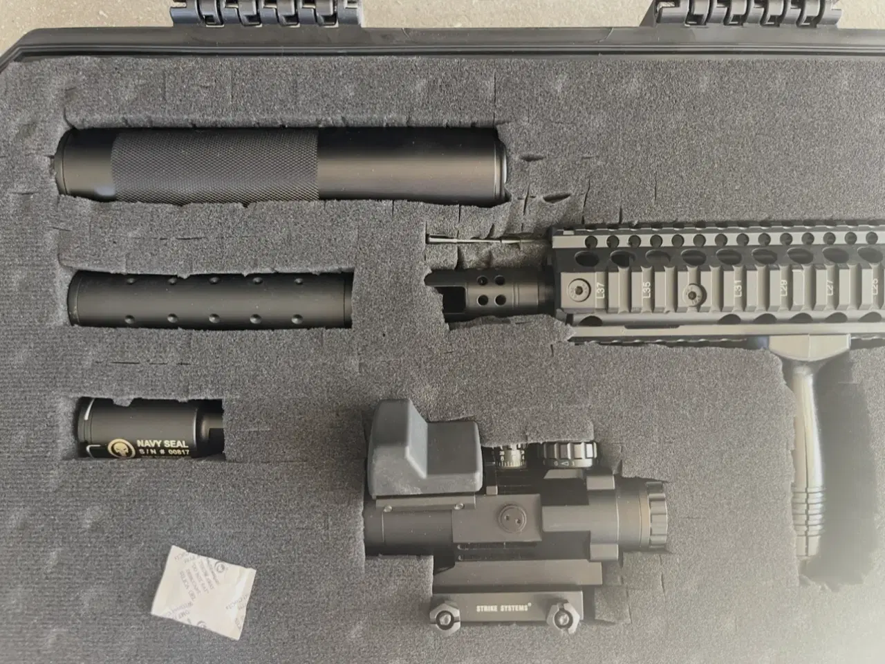 Billede 2 - Air softgun DEVIL Carbine med tilbehør