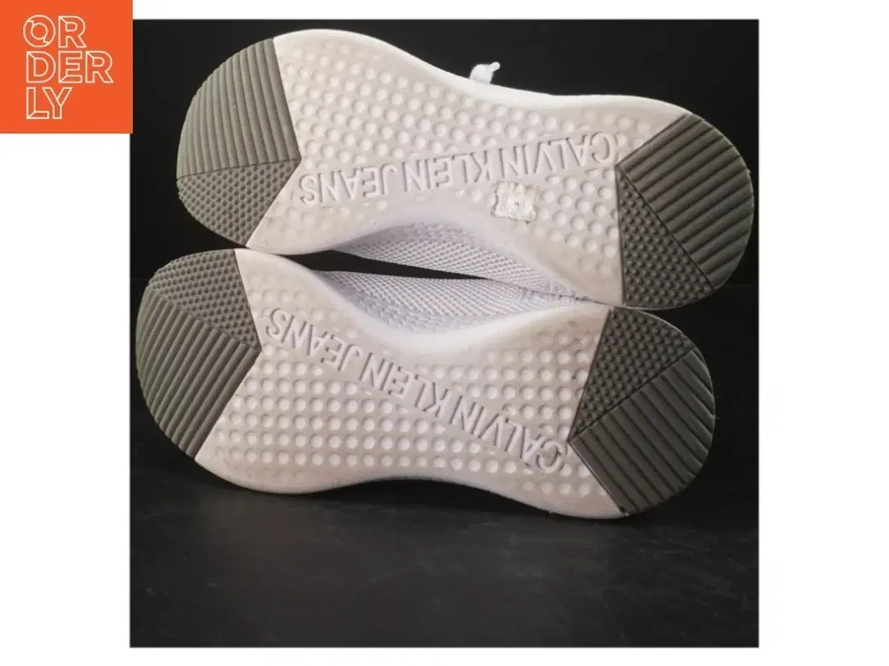 Billede 2 - Calvin Klein hvide sneakers fra Calvin Klein (str. 38 )