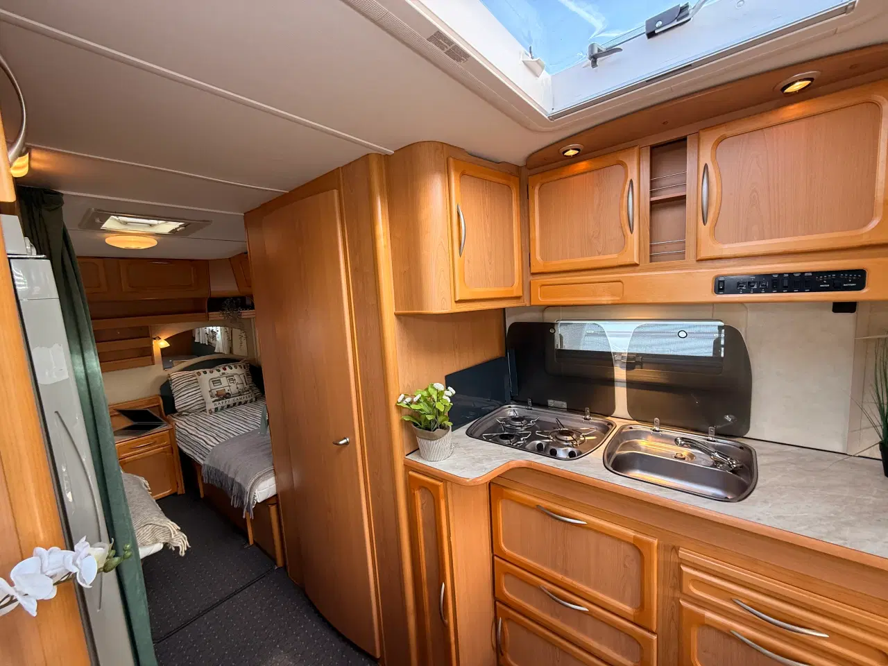 Billede 10 - Kabe Safir GLE / Enduro Mover / Thule Markise