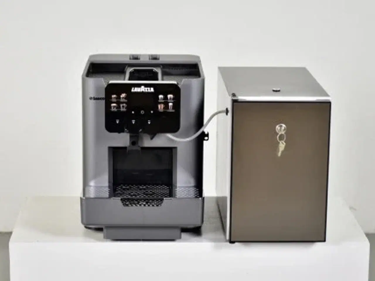 Billede 1 - Lavazza blue kaffemaskine inkl. lille køleskab