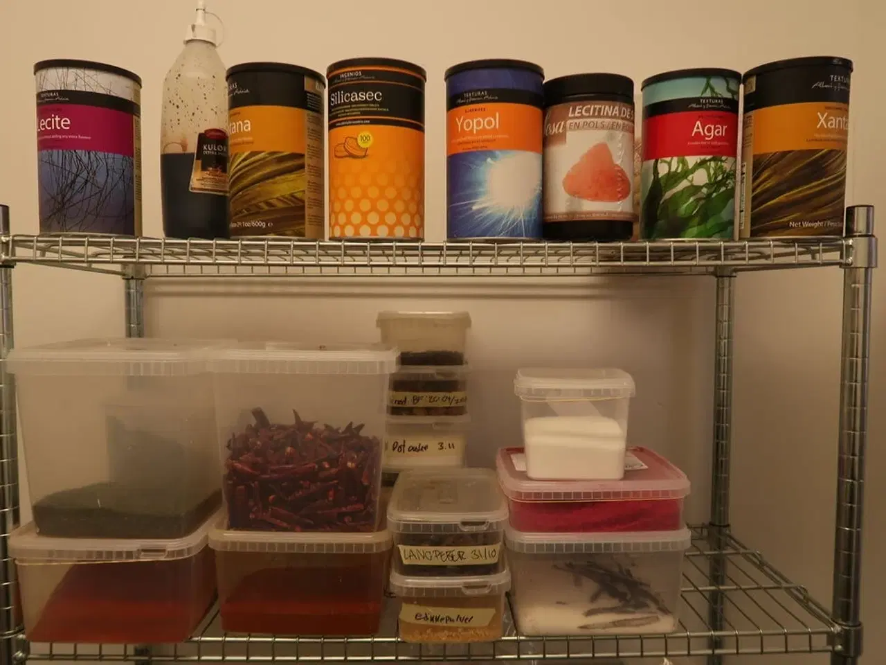 Billede 5 - 3 stk. trådreoler på hjul med indhold