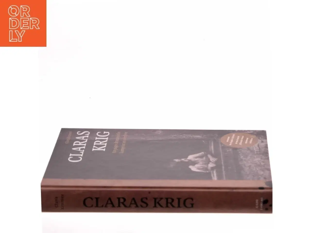 Billede 2 - Claras krig : en piges dramatiske kamp for at overleve af Clara Kramer (Bog)