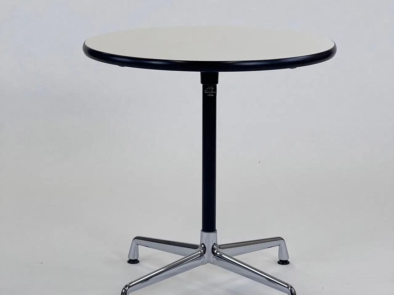 Billede 1 - Vitra Rundbord af Charles Eames Ø70 cm