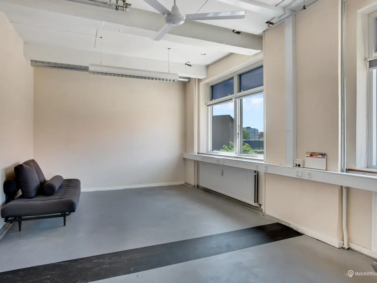 Billede 1 - Lyst kontor på 46 m²