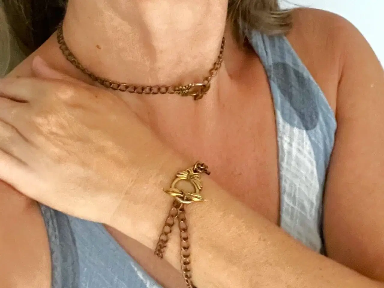 Billede 2 - Smykkesæt med armbånd og halskæde