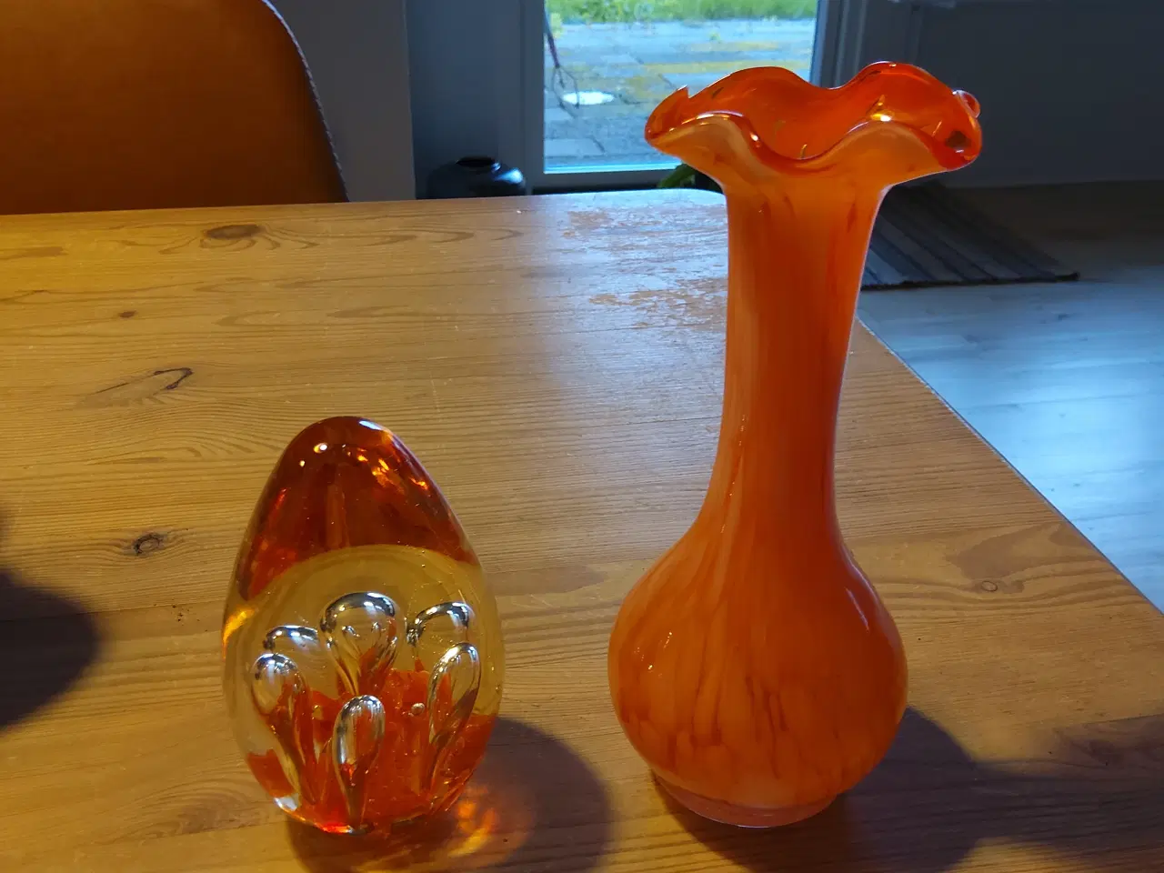 Billede 6 - Brevpresser og vase I glas 