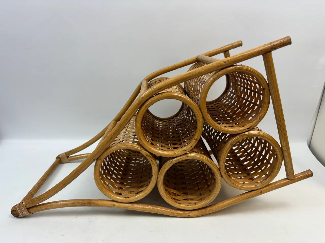 Billede 7 - Retro vinreol / flaskeholder i bambus og flet