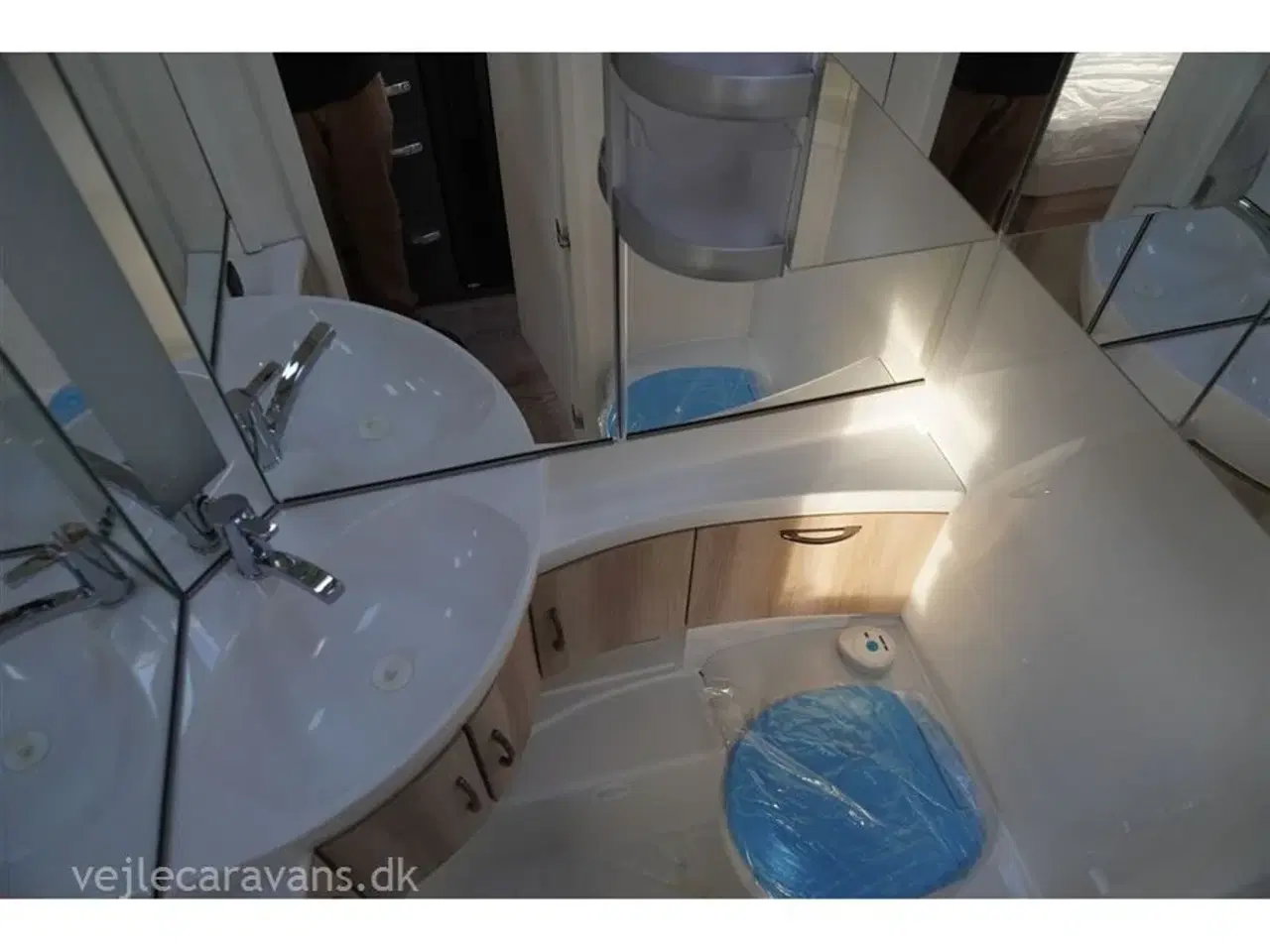 Billede 14 - 2026 - Hobby De Luxe 460 LU