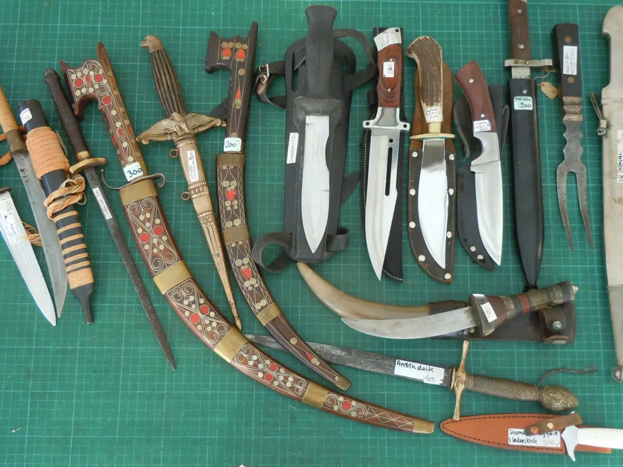 Billede 1 - Dolke og knive, alverdens typer.