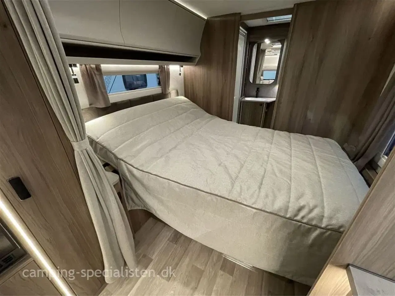 Billede 8 - 2026 - Kabe Imperial 630 TDL E8 Kabe Imperial 630 TDL E8 KS spejlvendt model 2026 kan nu opleves hos Camping-Specialisten