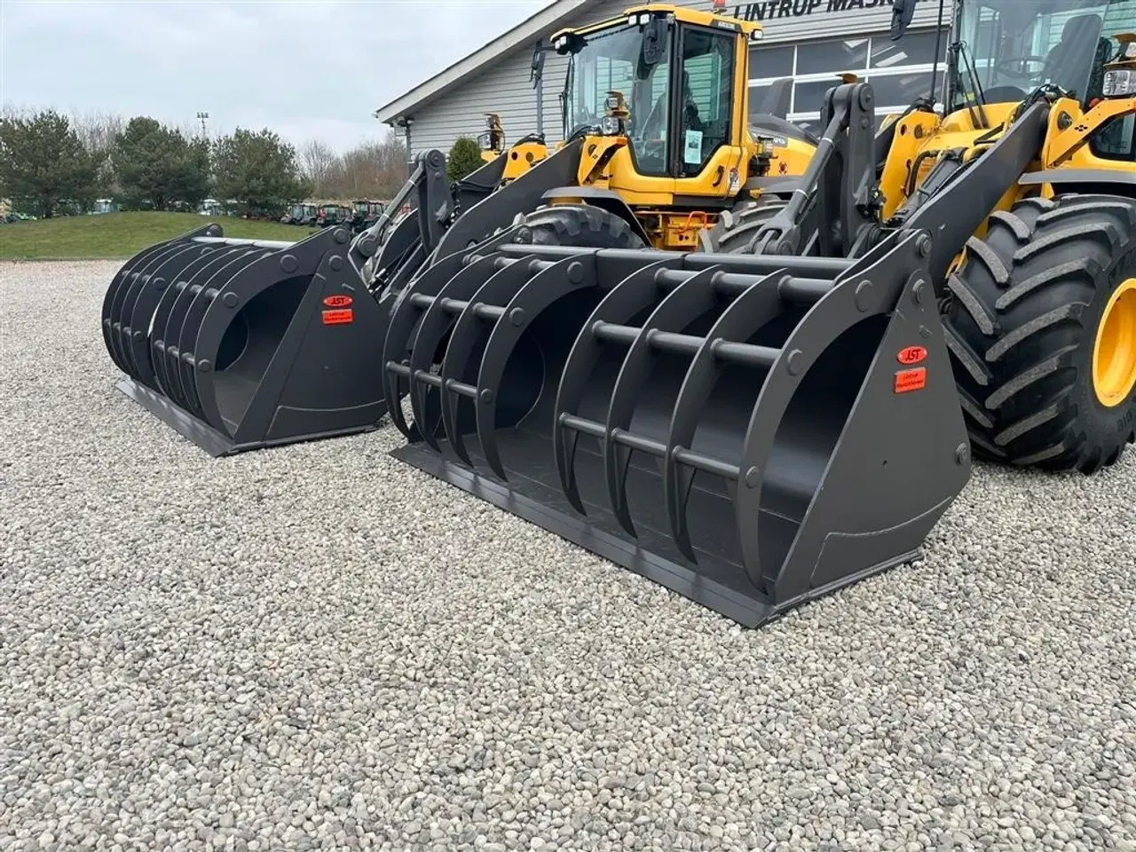 Billede 3 - JST Overfalds skovl 300 med skårende tænder og med ekstra slidstål i hæl samt forkantskær