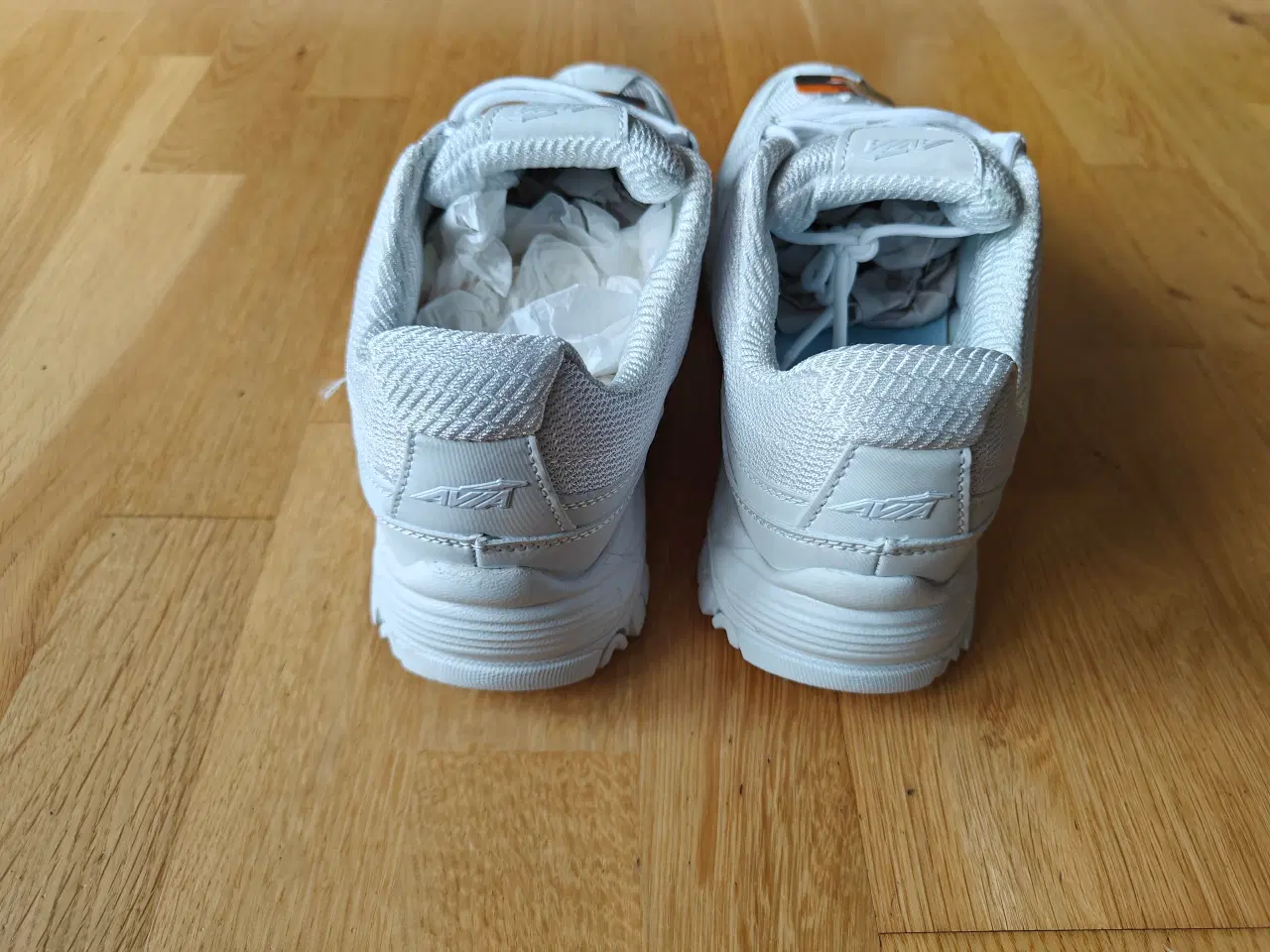 Billede 4 - Sneakers, str. 41,5, Avia Hvide sneackers