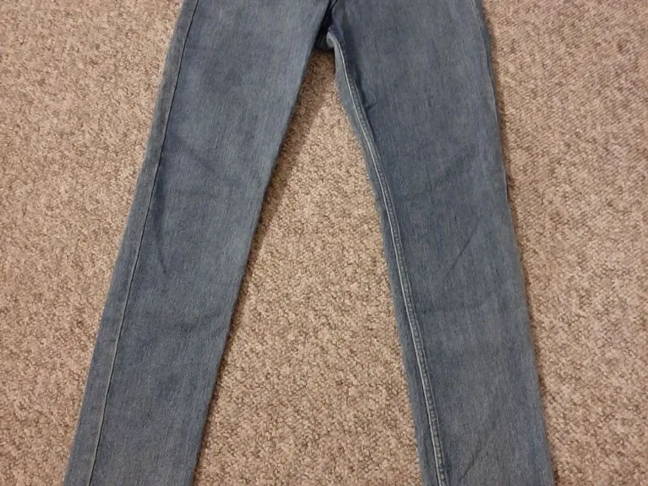 Billede 1 - Pæne jeans i str. 12-13 år.