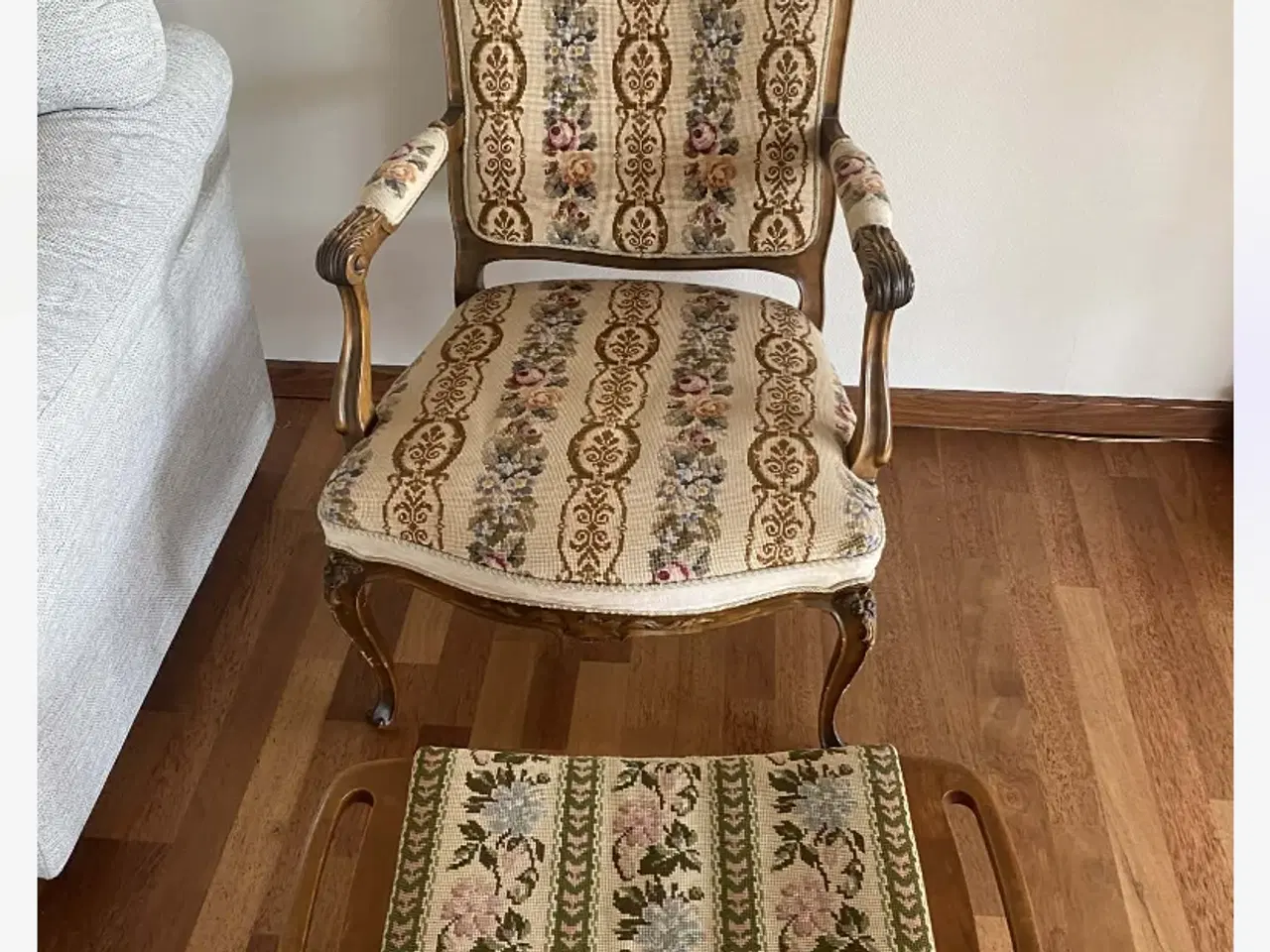 Billede 1 - Rokokostil stol og skammel 