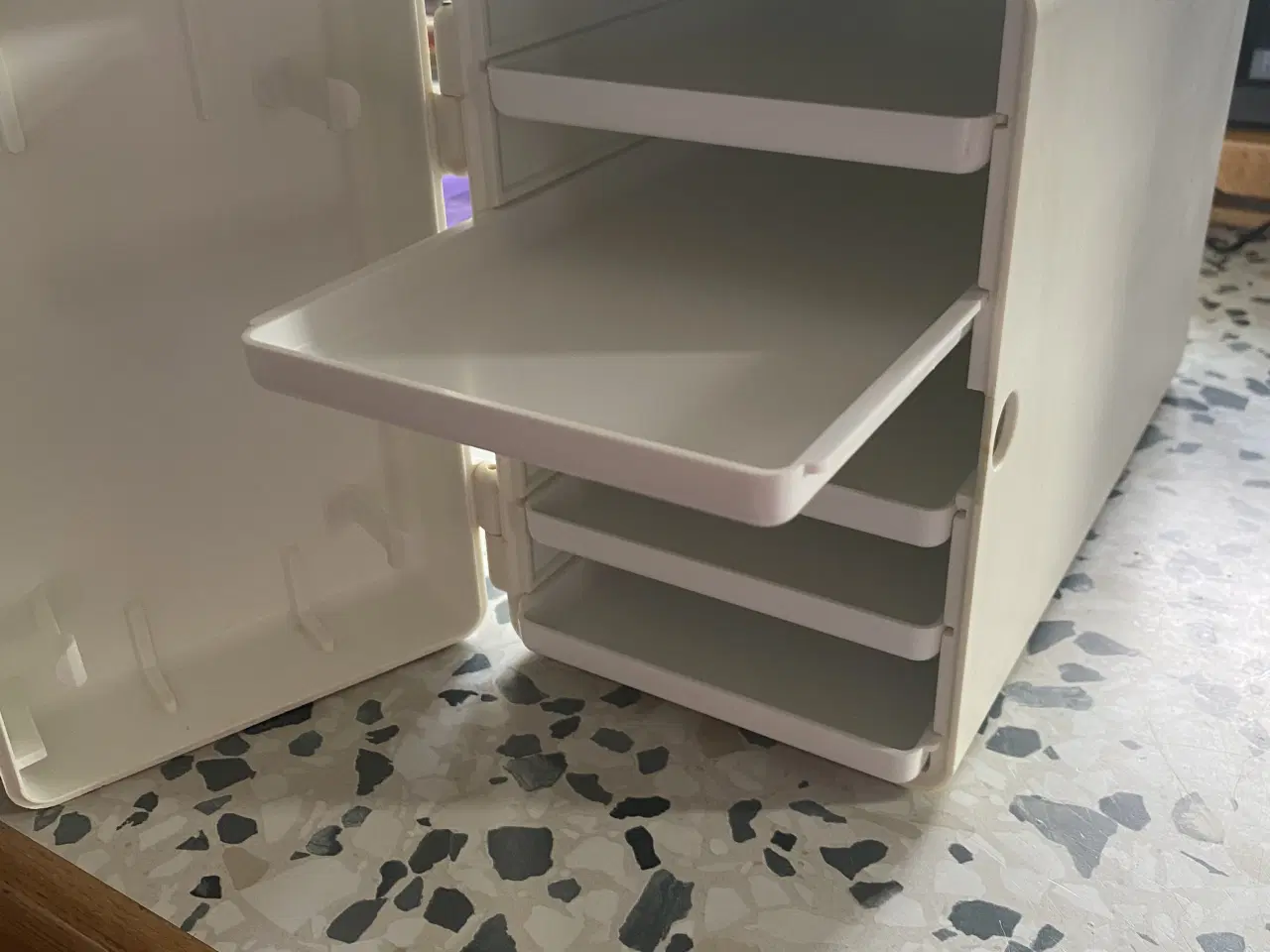 Billede 2 - Retro Madkasse med 5 hylder