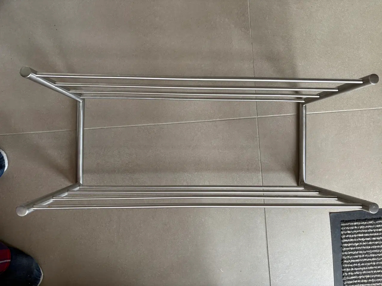 Billede 2 - Væghængt hylde i rustfrit stål  