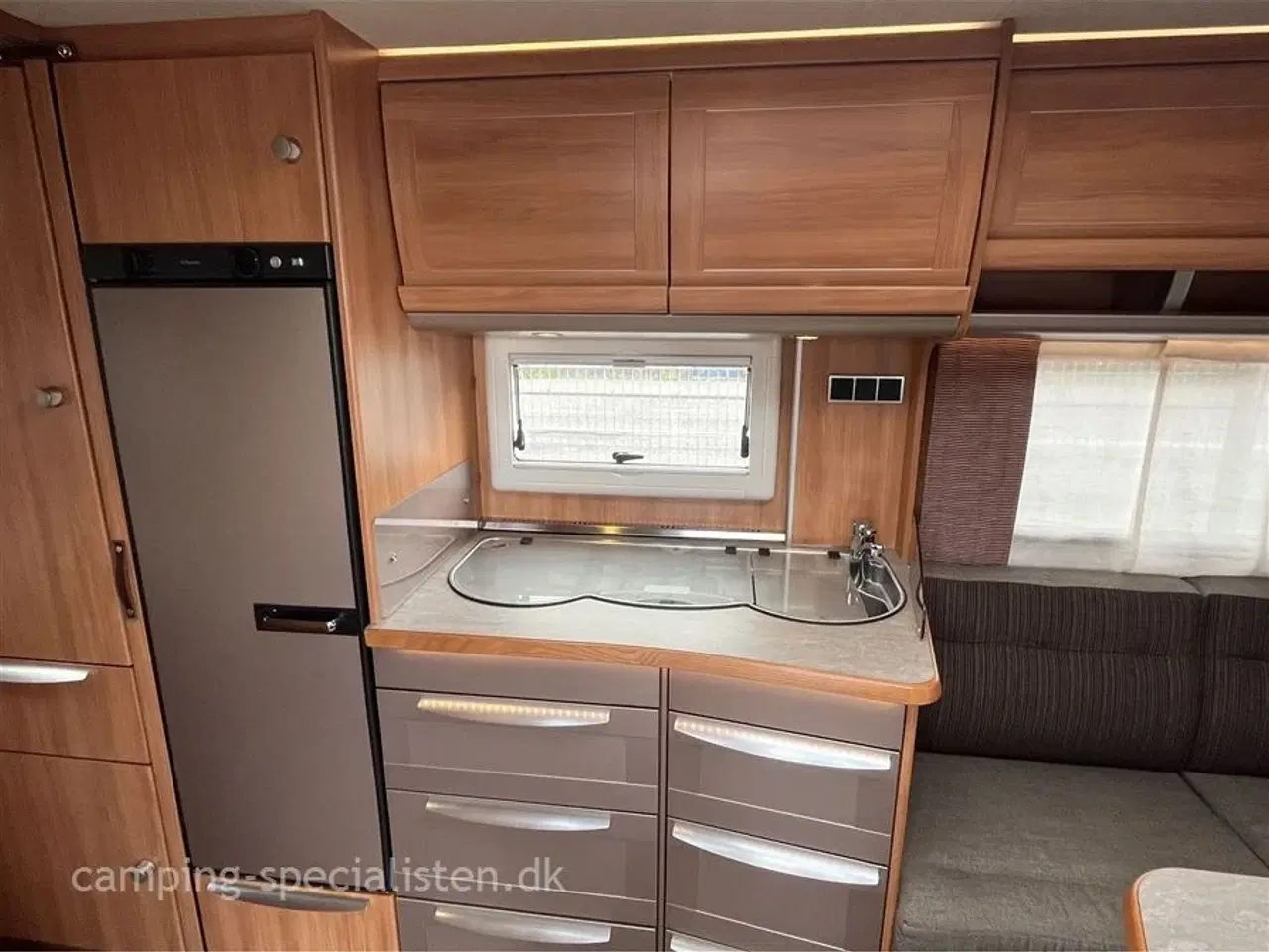 Billede 5 - 2015 - Hymer Nova SL 595   Hymer Eriba Nova SL 595 2015 m. Alde centralvarme - Se den nu hos Camping-Specialisten.dk