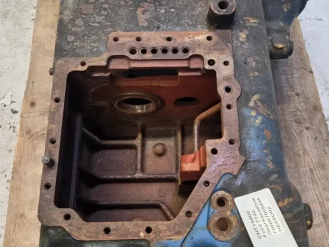 Billede 6 - Ford 7740 Gearkassehus F0NN7005AH
