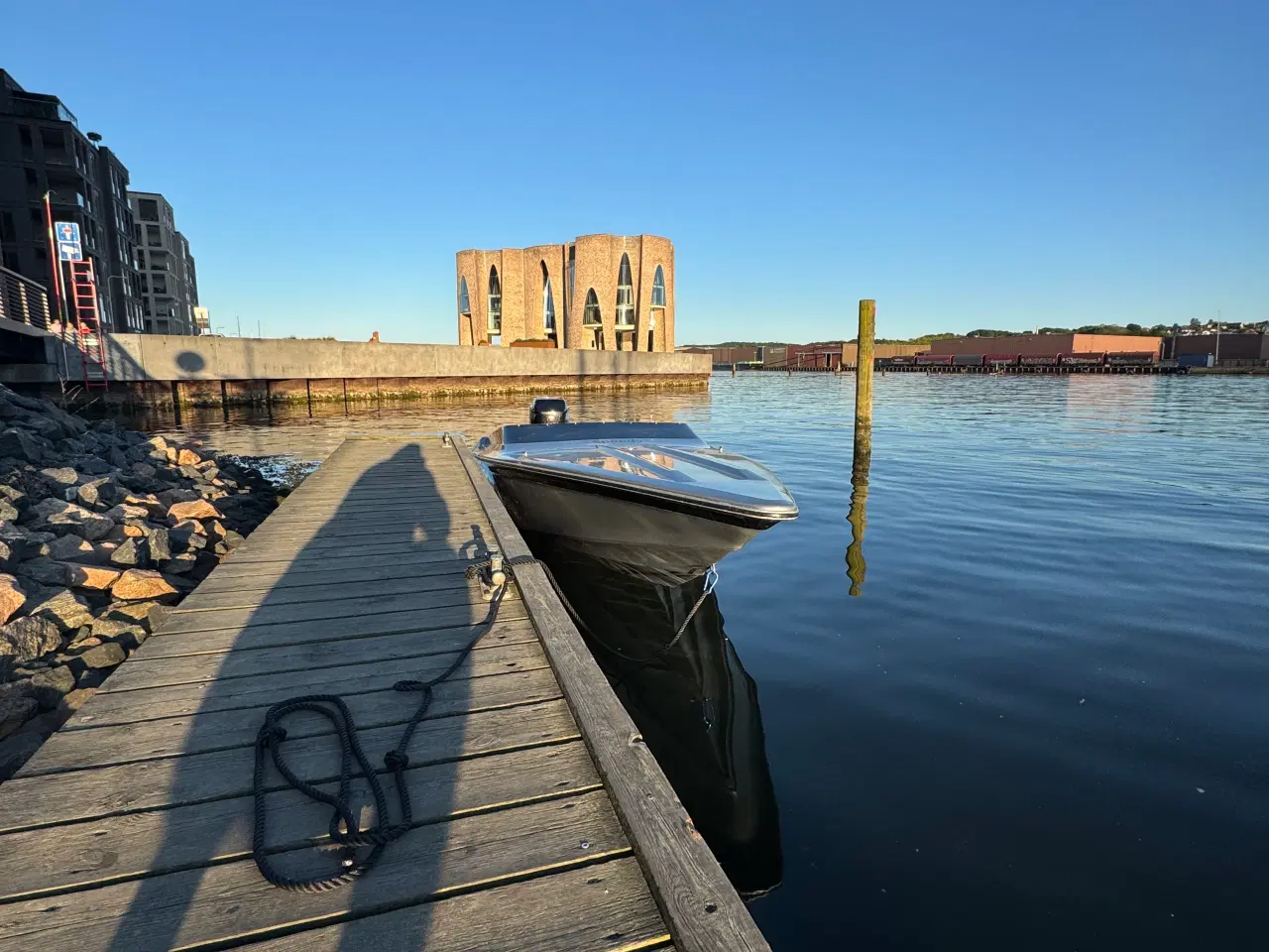 Billede 6 - Ring 18 speedbåd 150hk 2.5 v6 optimax 