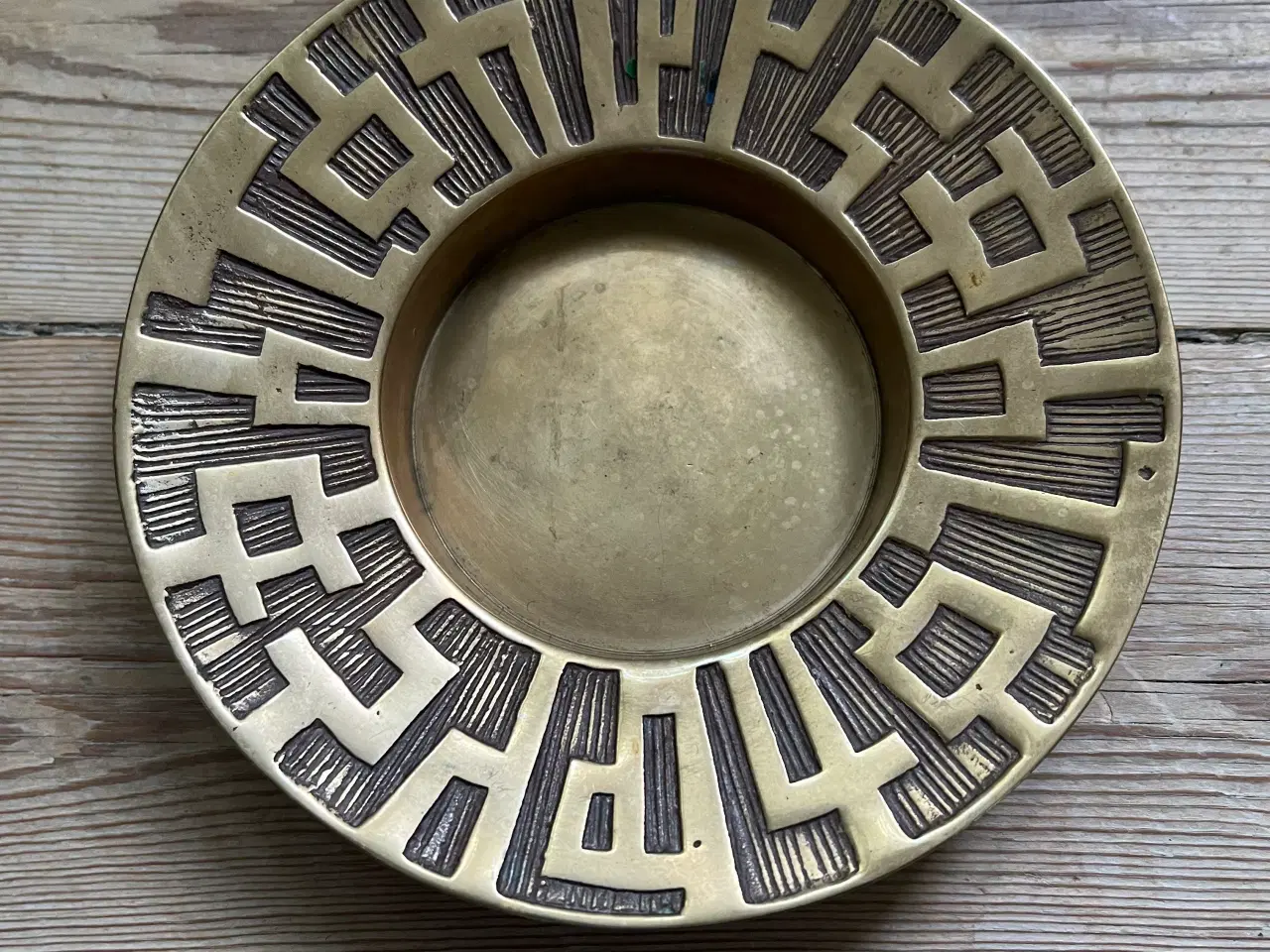 Billede 1 - Bronze skål med mønster