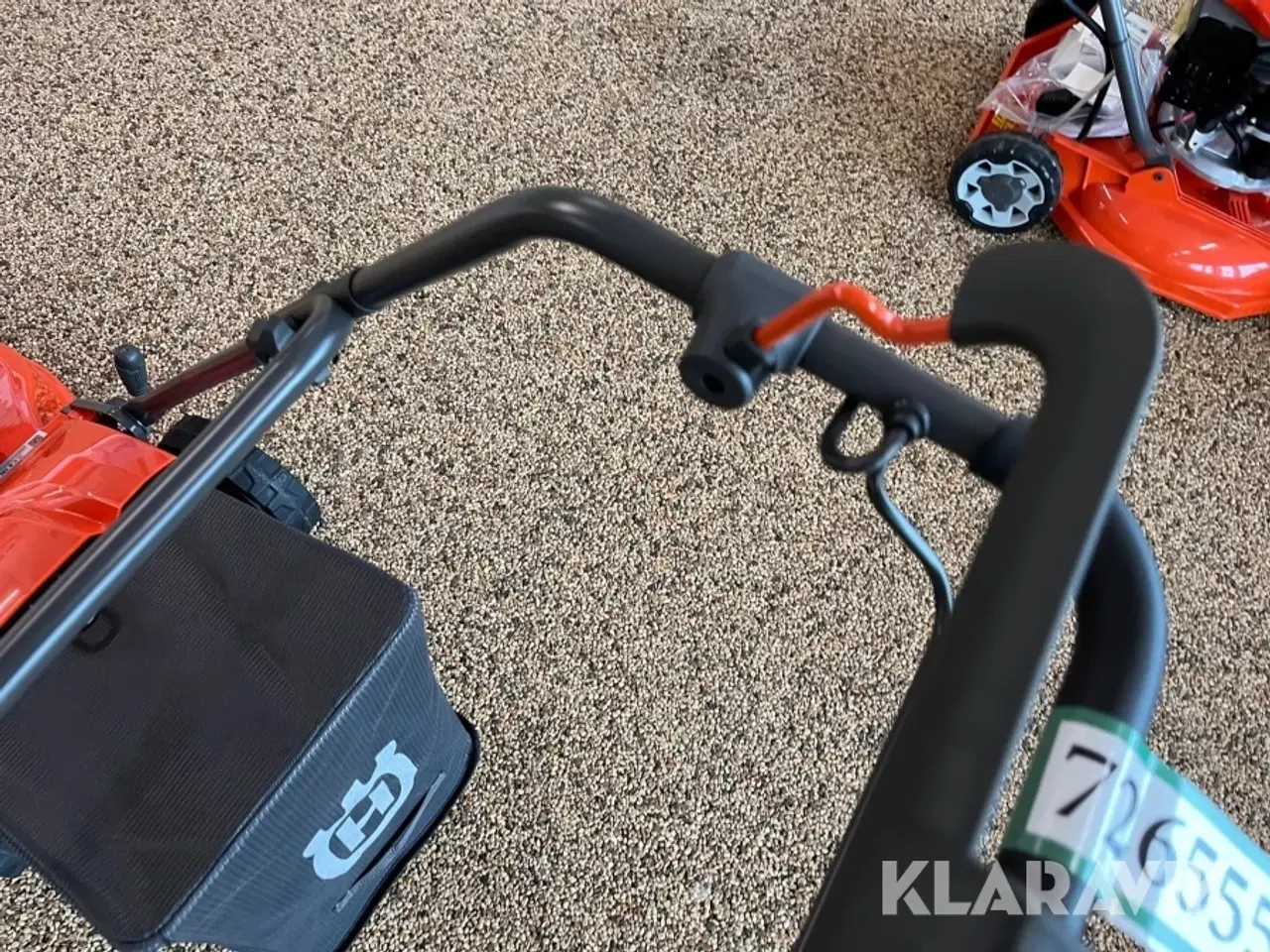 Billede 10 - Græsslåmaskine Husqvarna LC 142iS