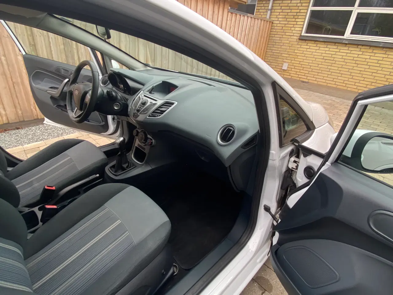 Billede 9 - FORD FIESTA 5 DØRS 1,25