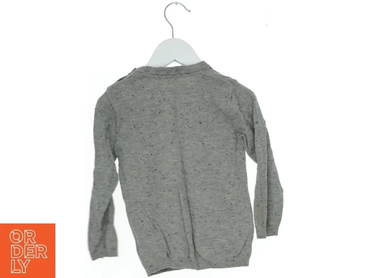 Billede 2 - Børnesweater med rensdyrmotiv fra H&M (str. 98)