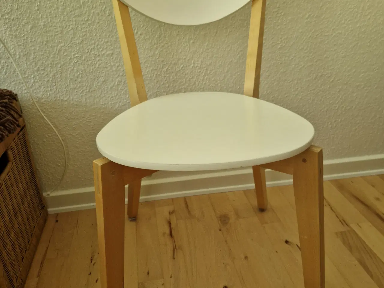 Billede 1 - IKEA Nordmyra stol, hvid/birk