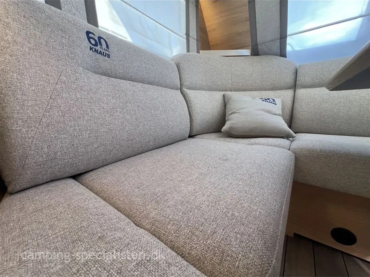 Billede 7 - 2023 - Knaus Sudwind 540 UE 60 Years   En flot Knaus Südwind 540 UE model 2023 - kan nu ses  hos Camping-Specialisten.dk