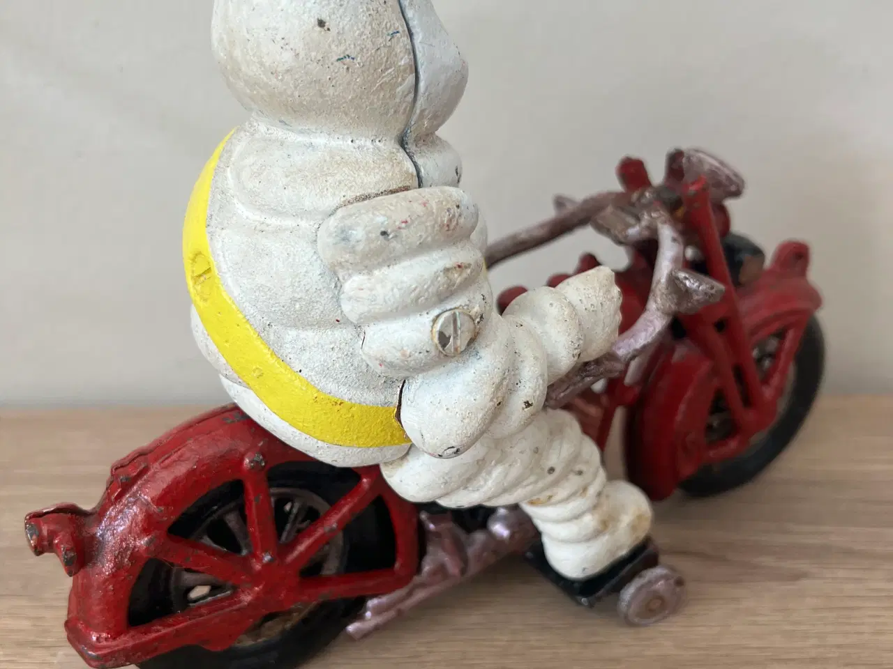 Billede 3 - Gammel Michelin figur i støbejern 