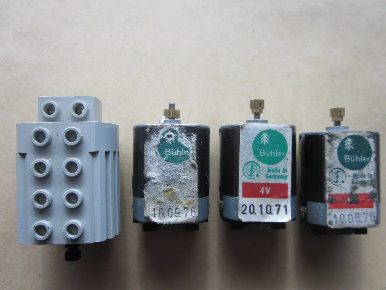 Billede 1 - gamle LEGO motorer