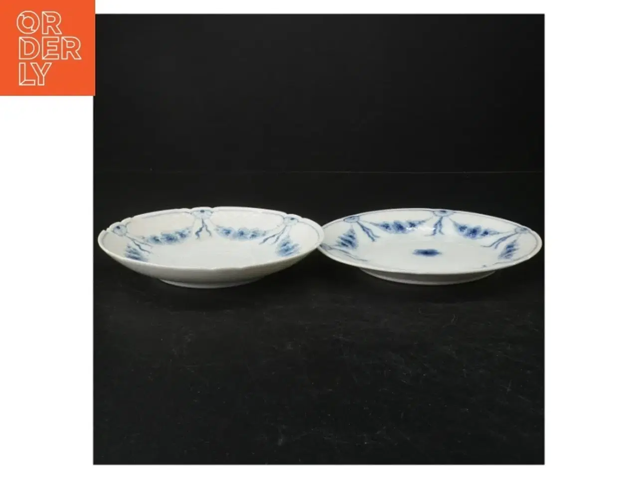 Billede 2 - Porcelæns tallerkener fra Royal Copenhagen (str. Ø. 18,5 cm)
