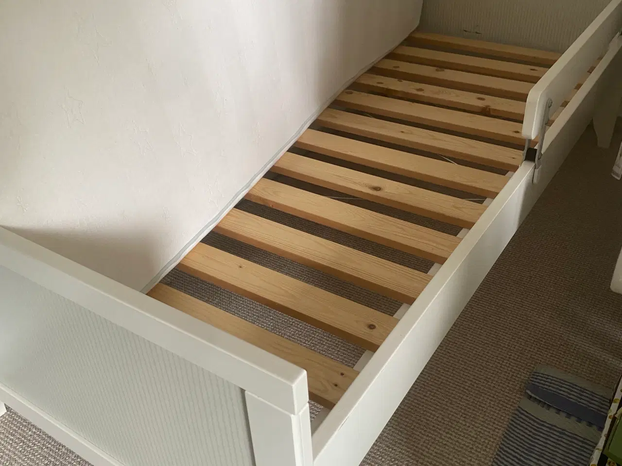 Billede 1 - Barneseng i fin stand 70x160cm