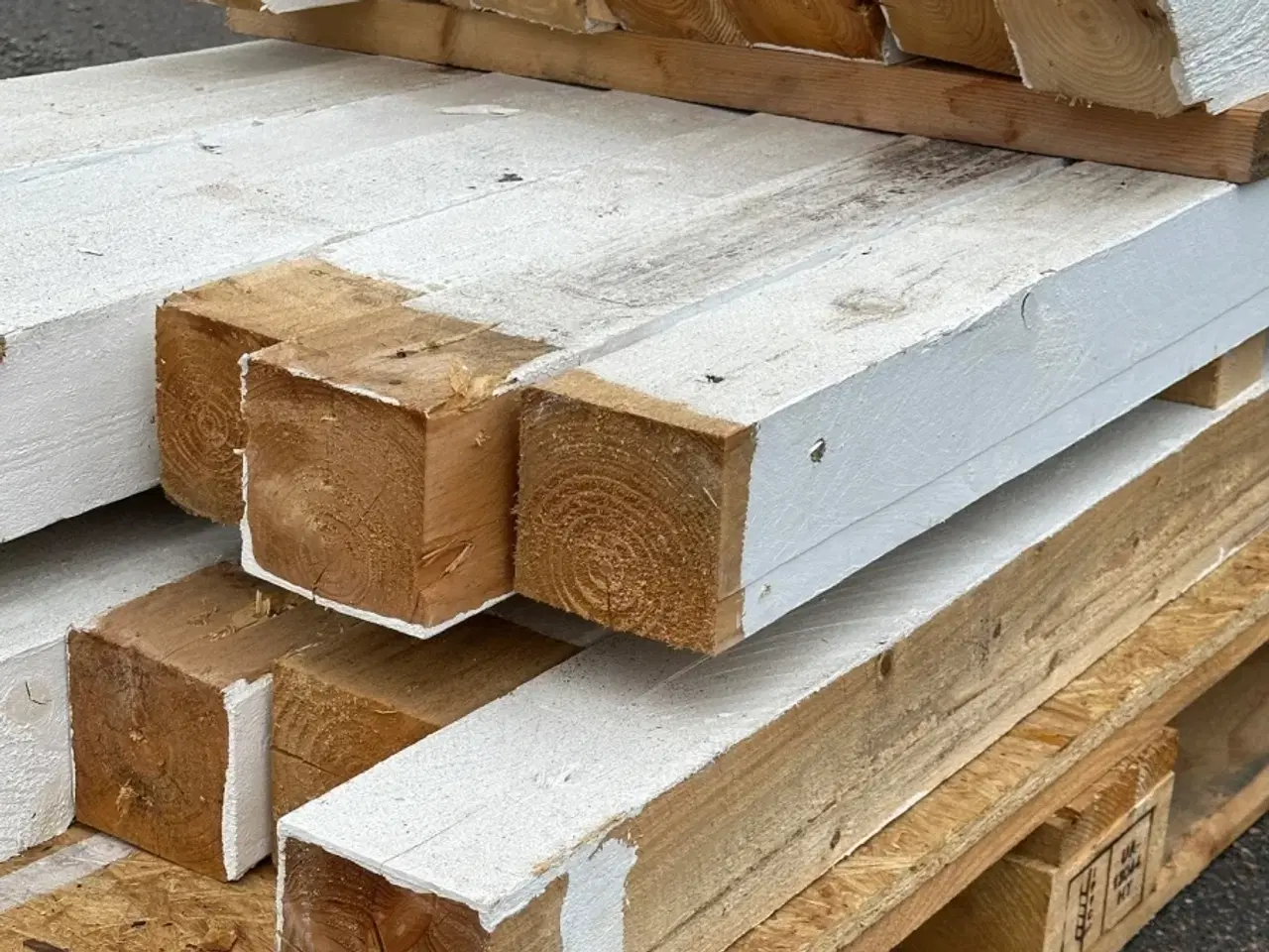 Billede 3 - Hvidmalet tømmer 10x10 cm - 300 lbm