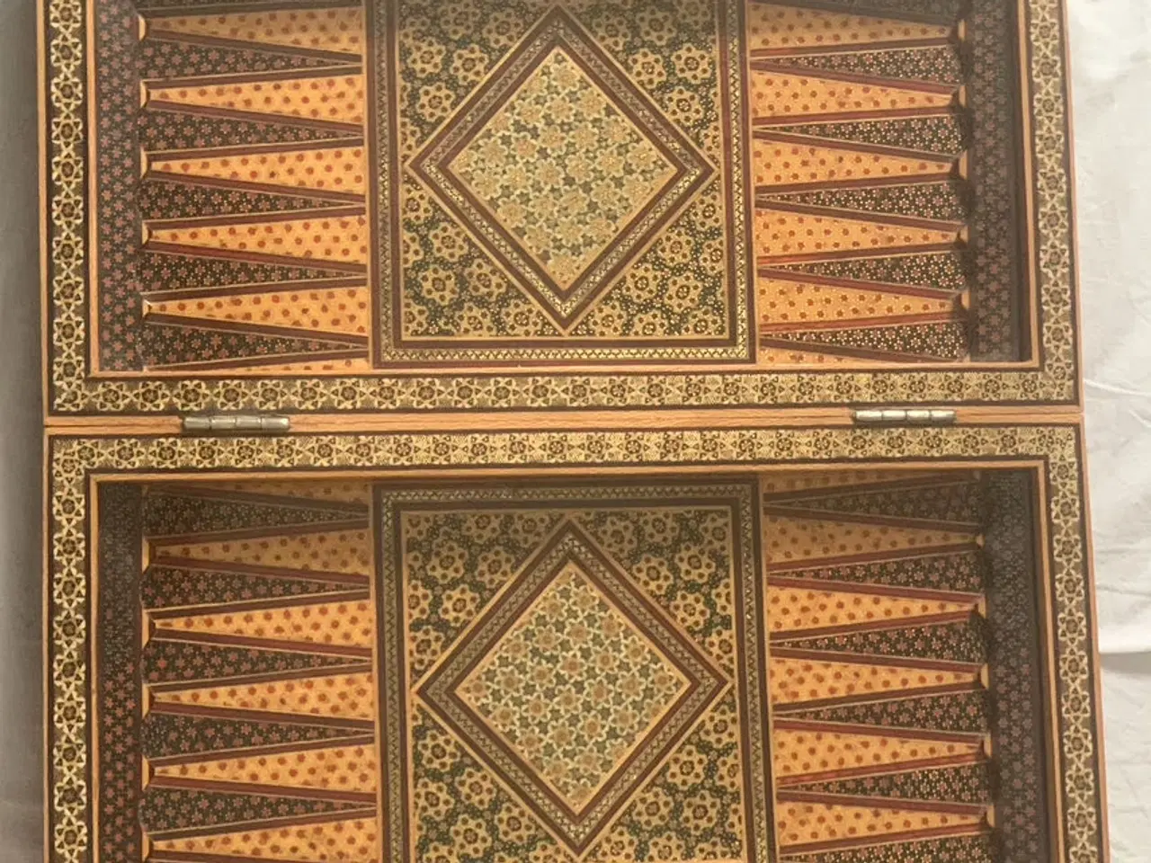 Billede 6 - Håndlavet persisk backgammon / skakbræt 