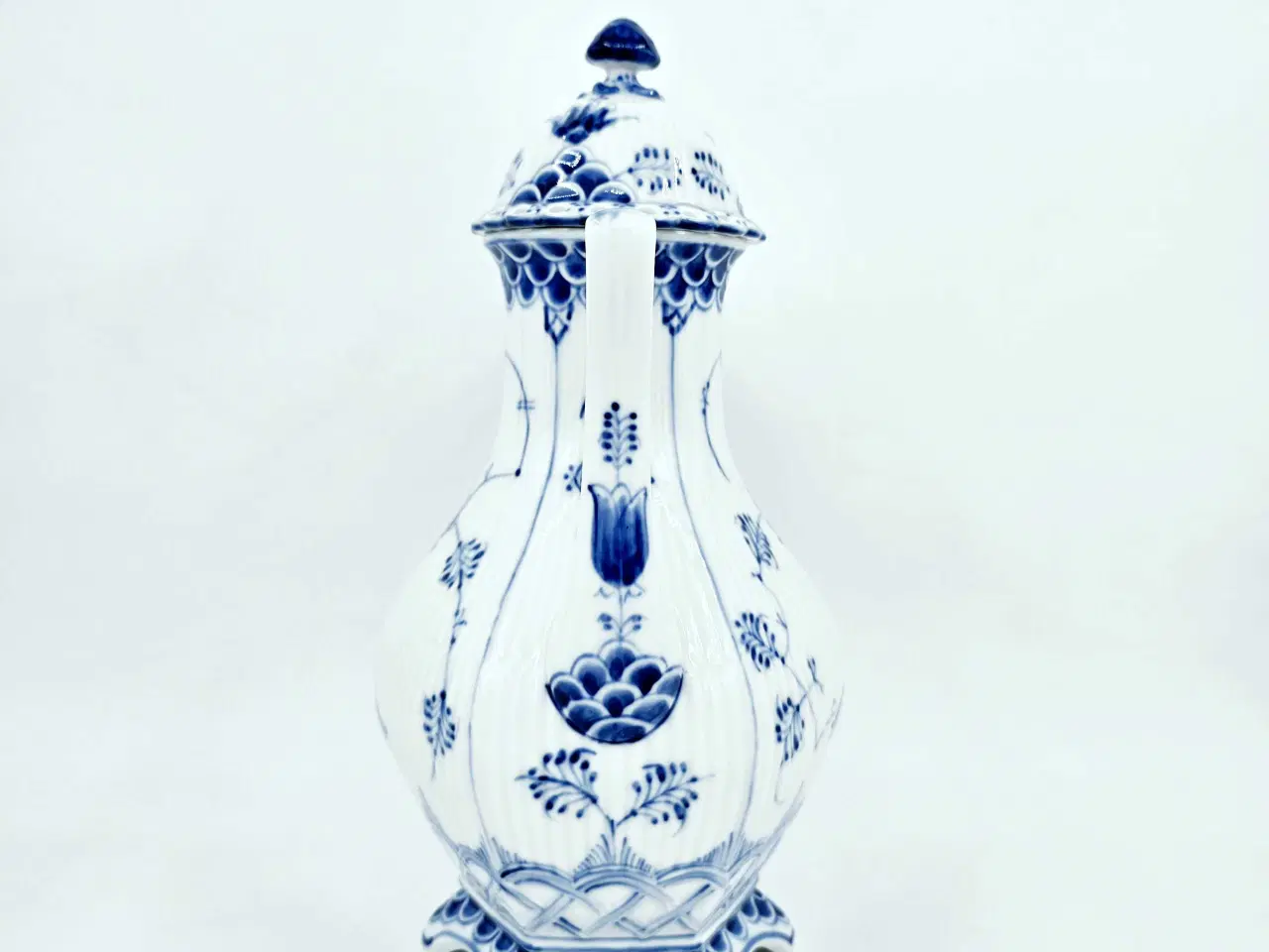 Billede 5 - Musselmalet Helblonde Kaffekande Porcelæn 