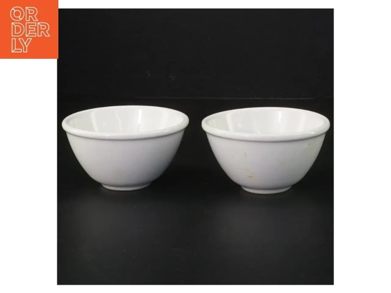 Billede 2 - To små hvide skåle (str. Ø. 9,5 cm. 2 styk)