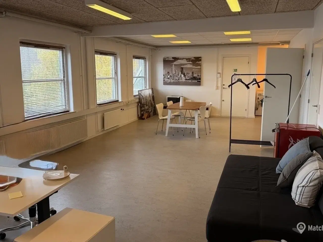 Billede 1 - Lyst og roligt kontorlokale på 52 m² udlejes centralt i Taastrup