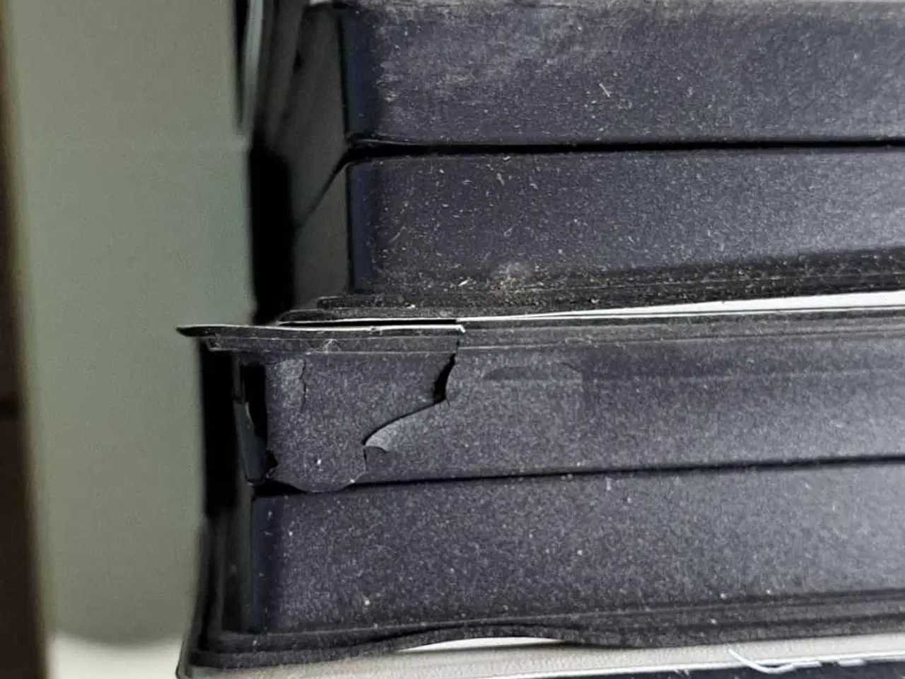Billede 3 - Har 5 vhs cover de har lidt skader 