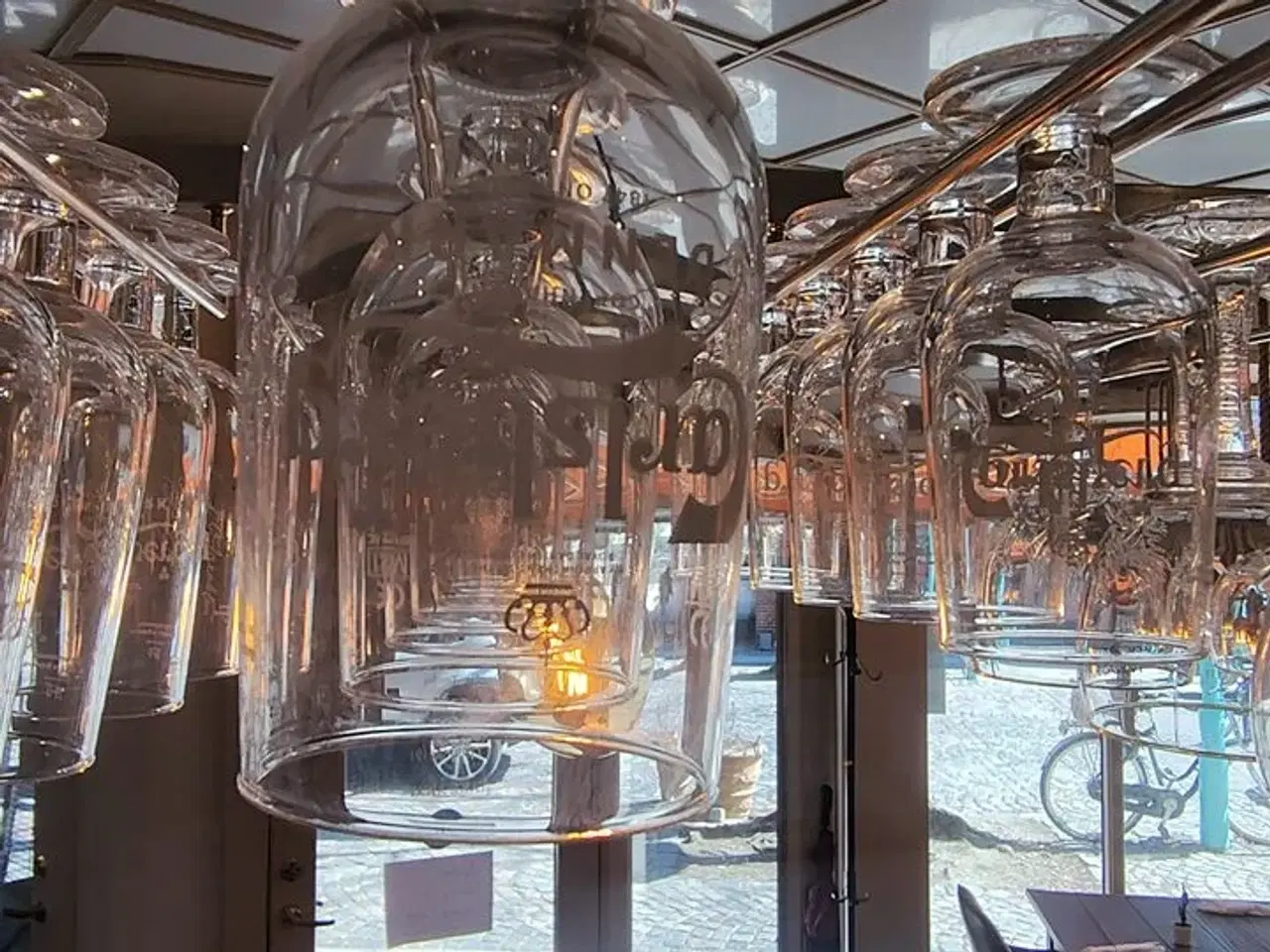 Billede 5 - Stort parti glas i baren