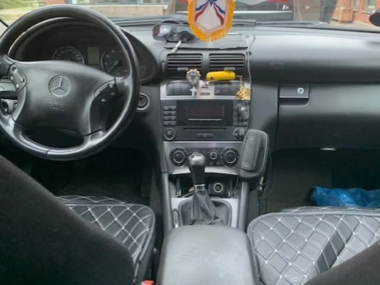 Billede 5 - Mercedes Benz i god stans .