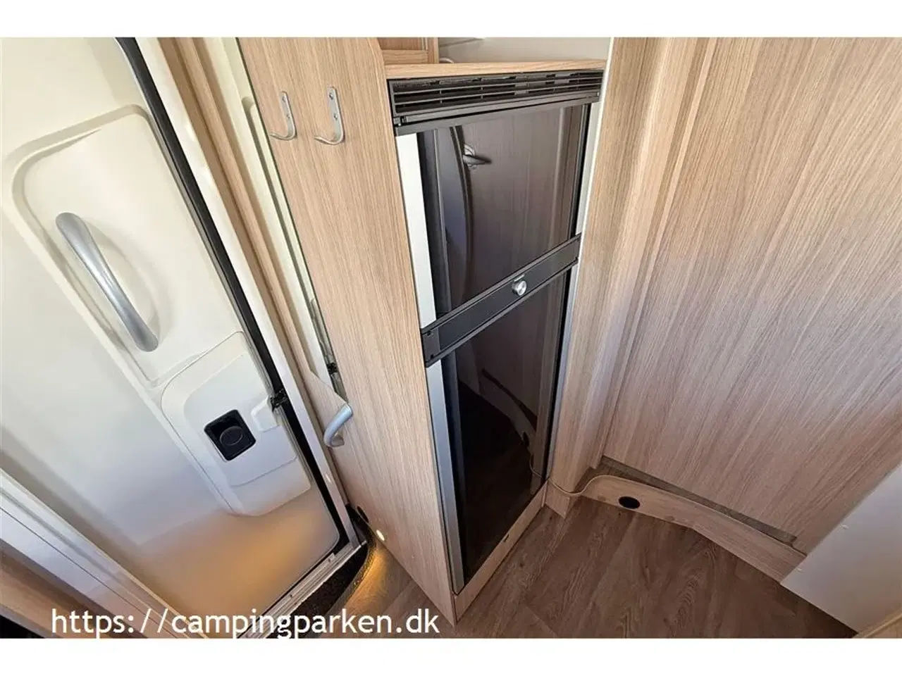 Billede 11 - 2019 - SunLight Veludstyret og velholdt Sunlight I68 Active m. automatgear og 150hk