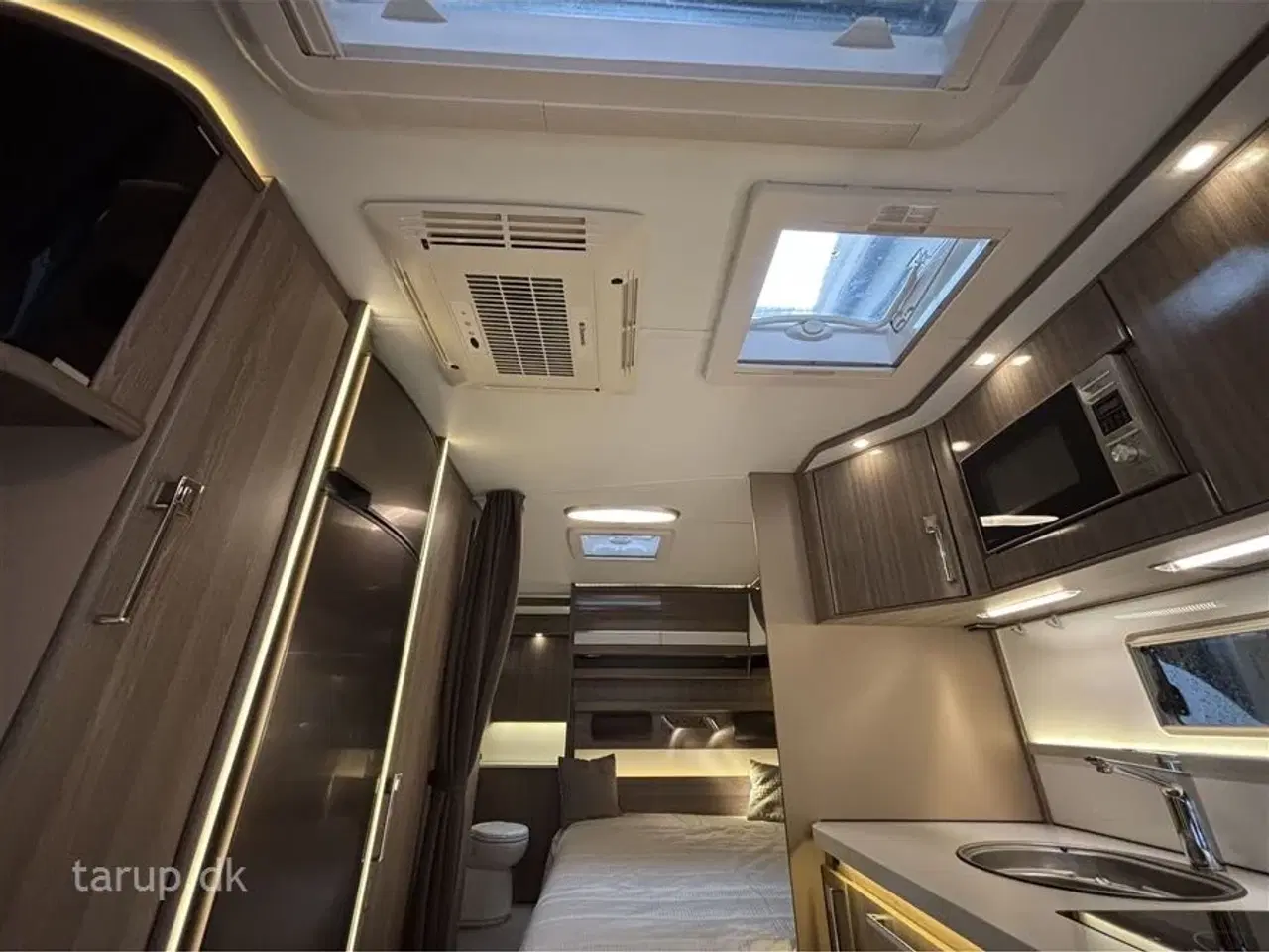 Billede 11 - 2017 - Kabe Imperial 740 TDL-U   Isabella Commodore North inkl CarbonX stel, Thule fast monteret markise, Truma mover x4 motor, Dometic Aircon, Centralstøvsuger, Alde Centralvarme