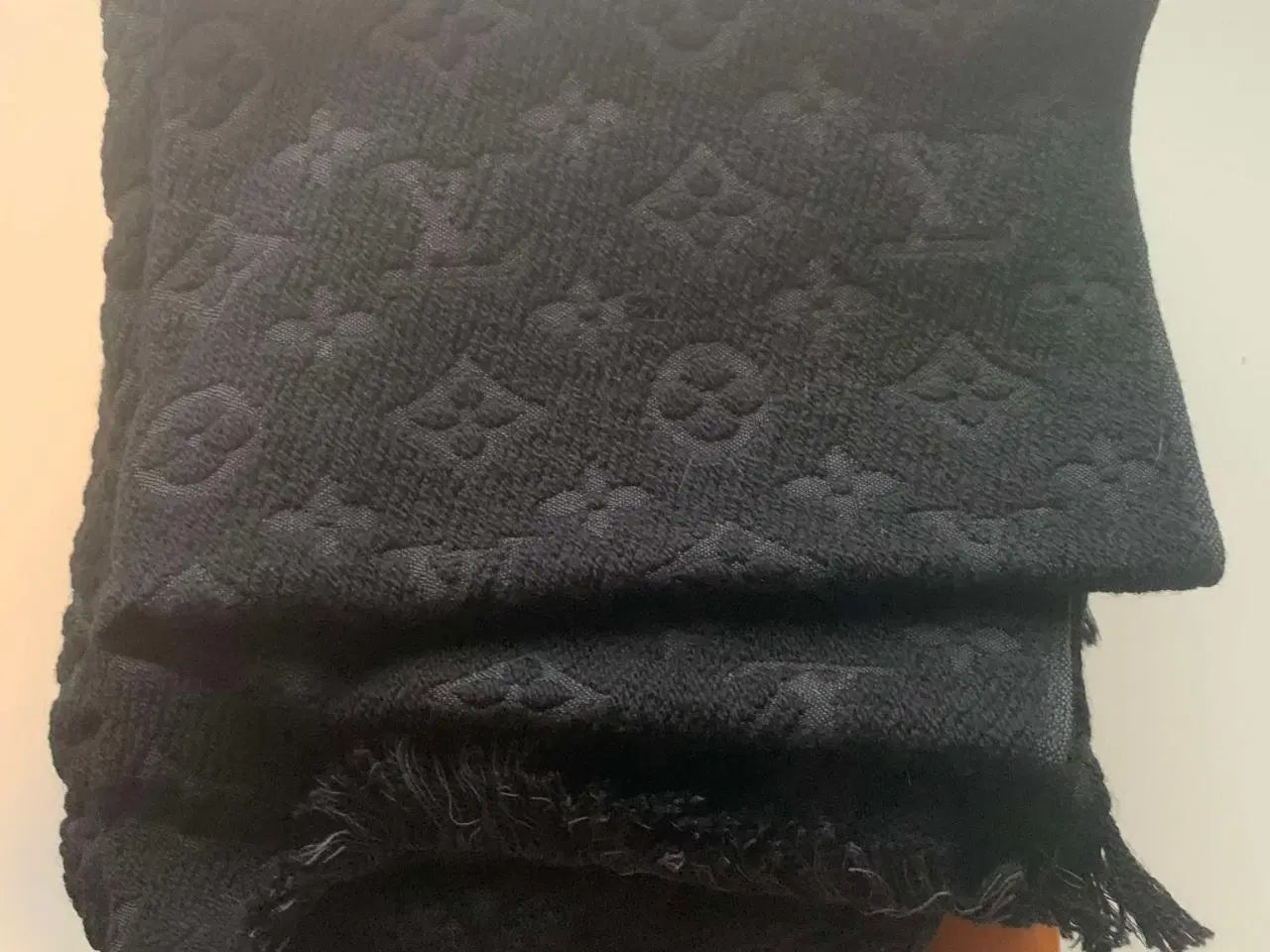 Billede 2 - Louis Vuitton Halstørklæde