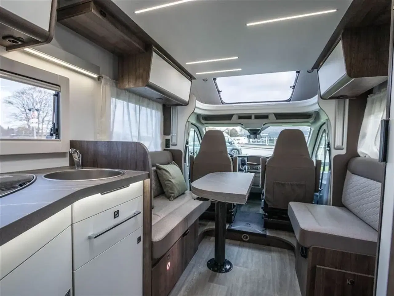 Billede 3 - 2026 - Benimar Tessoro 468