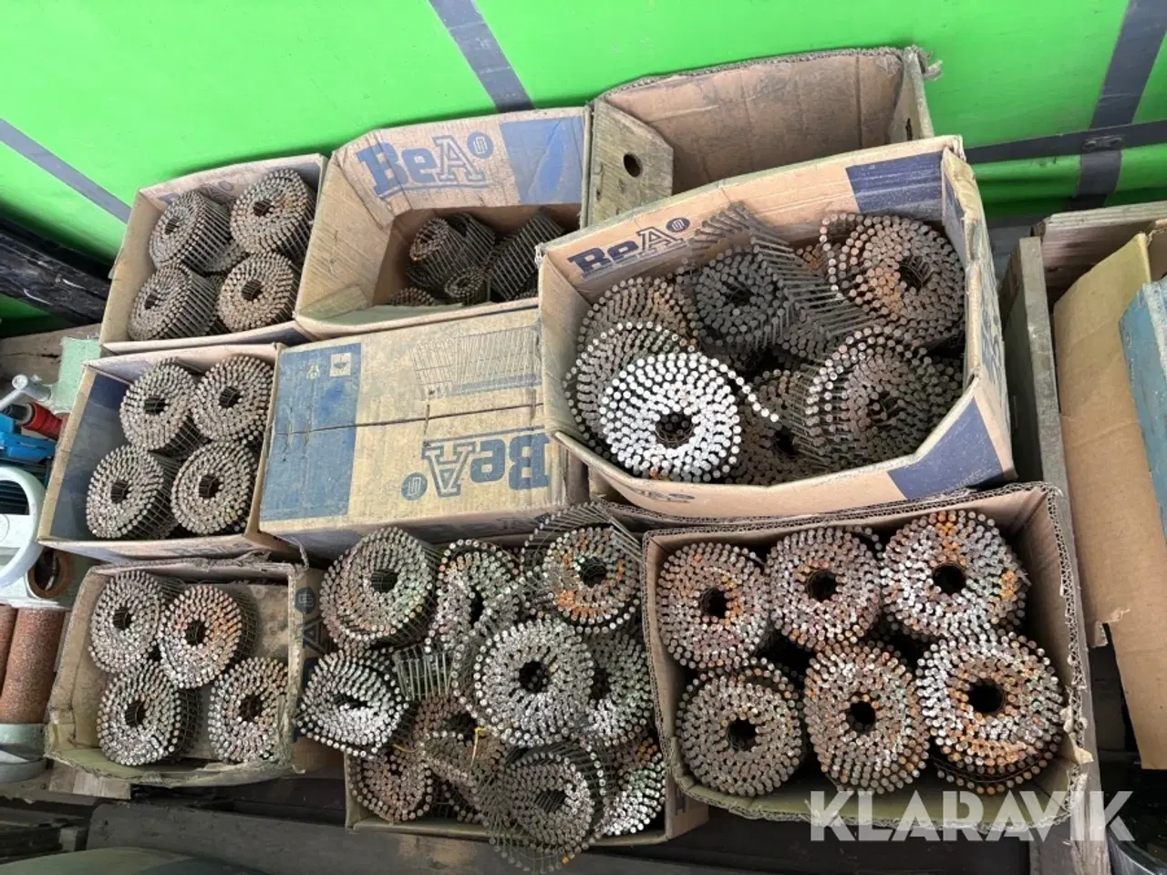 Billede 2 - Sømpistoler Makita og Milwaukee 7 styk med cirka 30 kasser assorterede søm