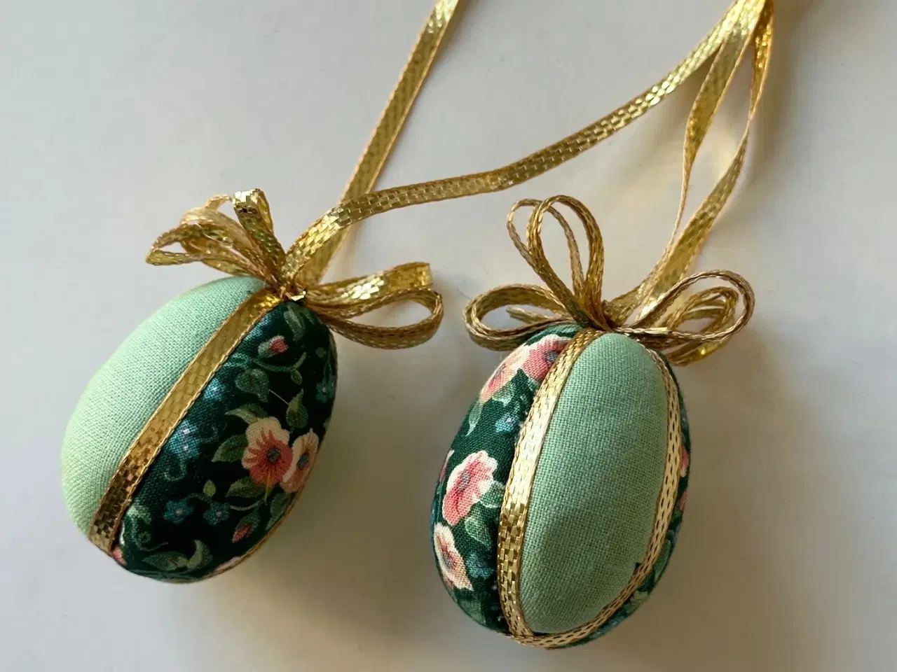 Billede 3 - Mini påskeæg, grøn m guld, 2 stk samlet
